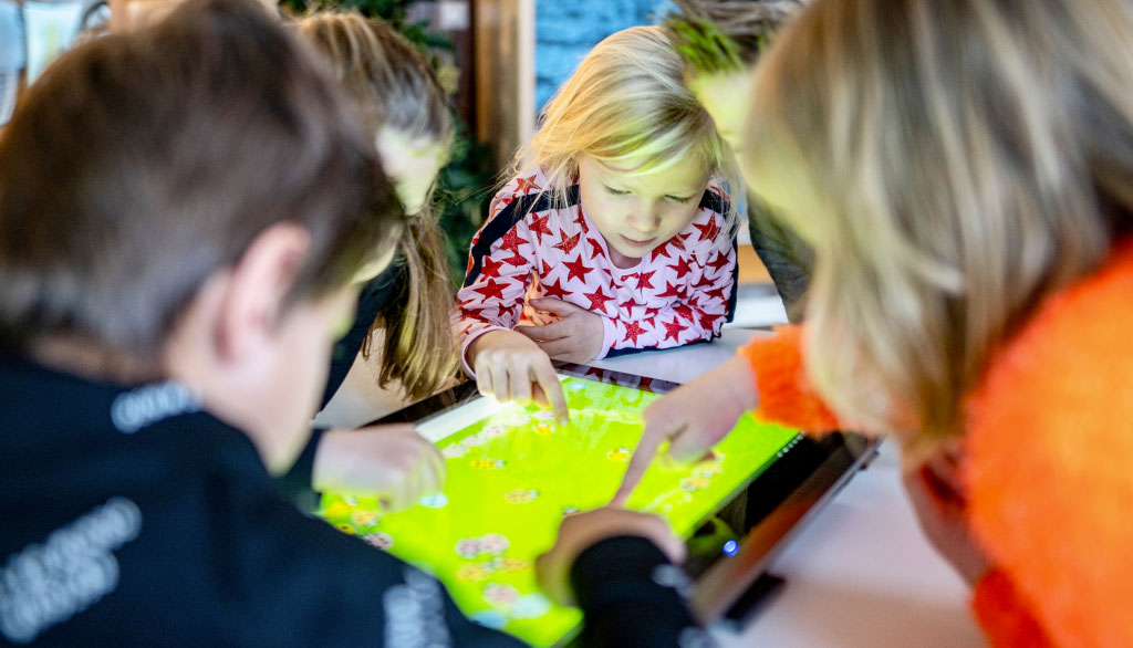 Prowise-Presenter-Touch-table-tooks Prowise-Presenter-Touch-table-tooks