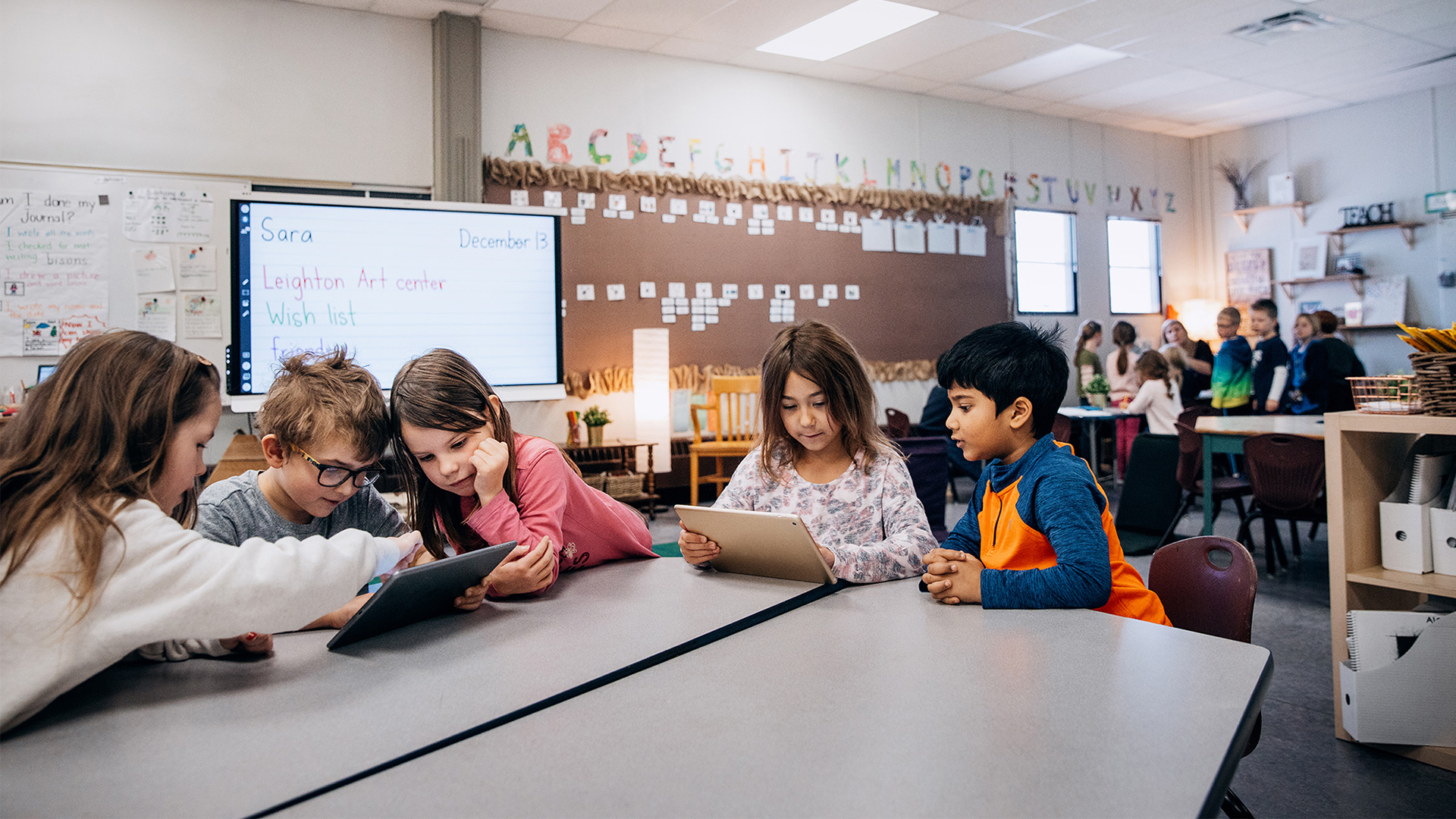Slik-engasjerer-du-elevene-dine-i-smart-learning-suite-online